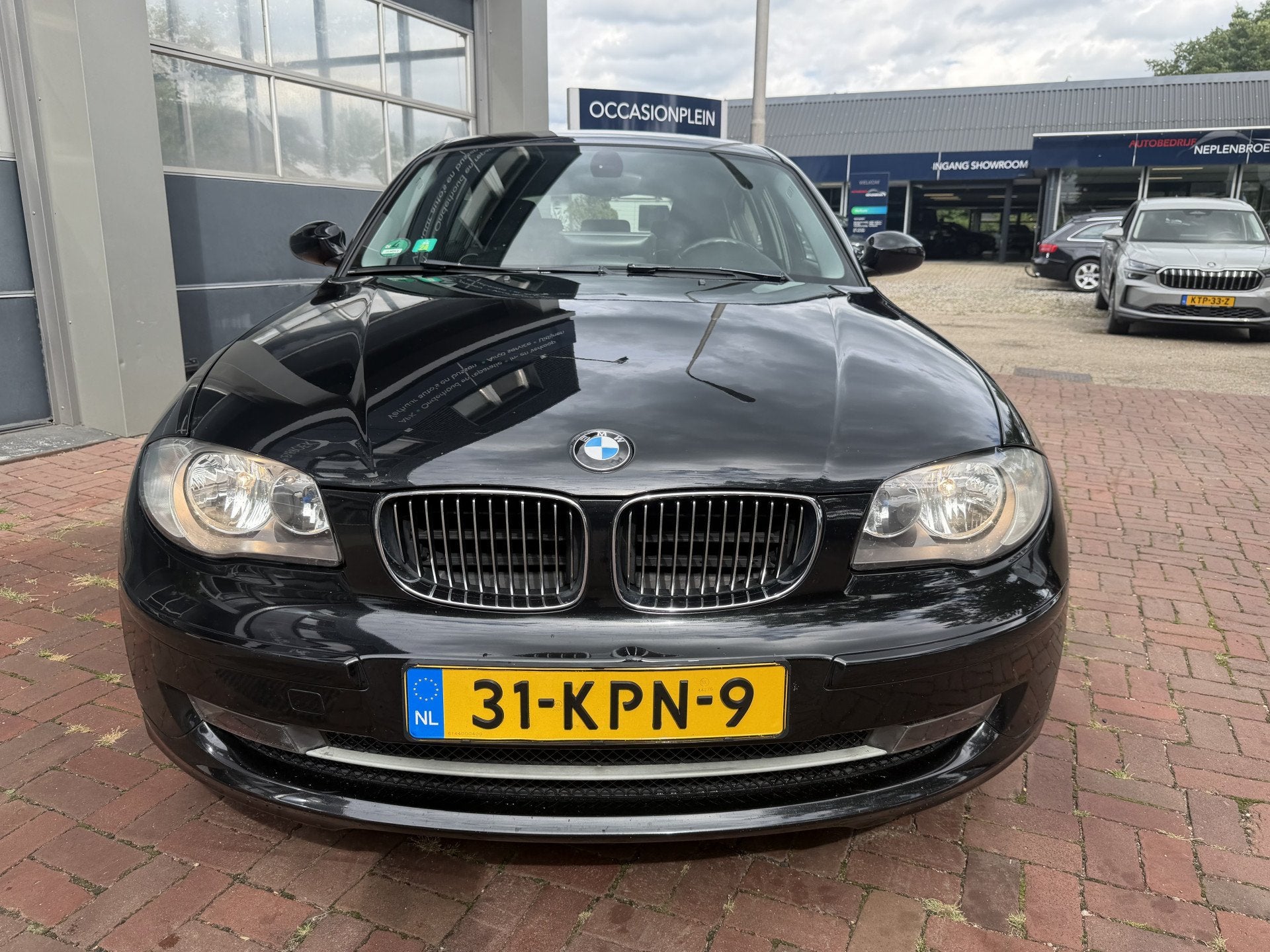 BMW 1-serie 118i Business Line leer,16inch,clima,airco 2010, 1-Serie, Achterwielaandrijving, Zwart, Automatische klimaatregeling