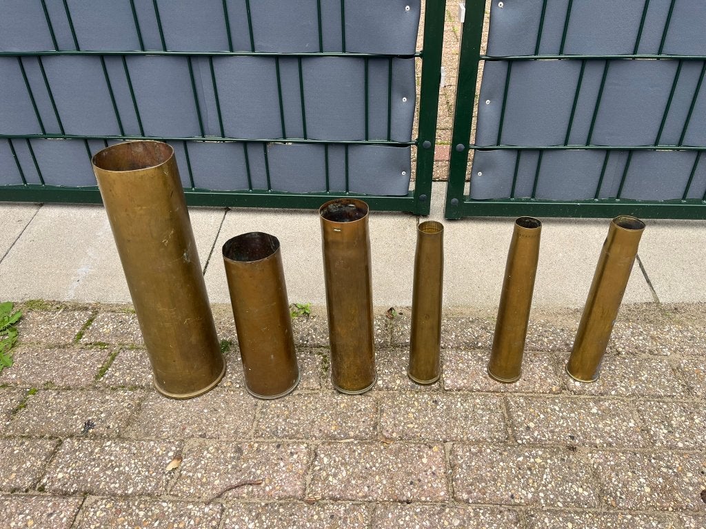 6 Militaire messing hulzen, Ophalen of Verzenden, Landmacht, Nederland, Hulzen of Bodemvondsten