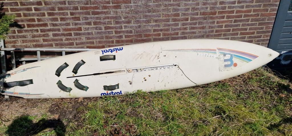 Mistral Pandera windsurfplank - Opknapper/Decoratie, Watersport en Boten, Windsurfen, Ophalen, Gebruikt, Plank, 5 tot 7 m²