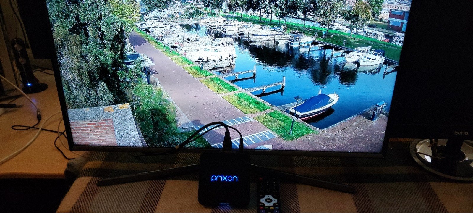 iptv wereldontvanger 2000 vrije tv en webcams, Ophalen of Verzenden, Zo goed als nieuw, 100 cm of meer
