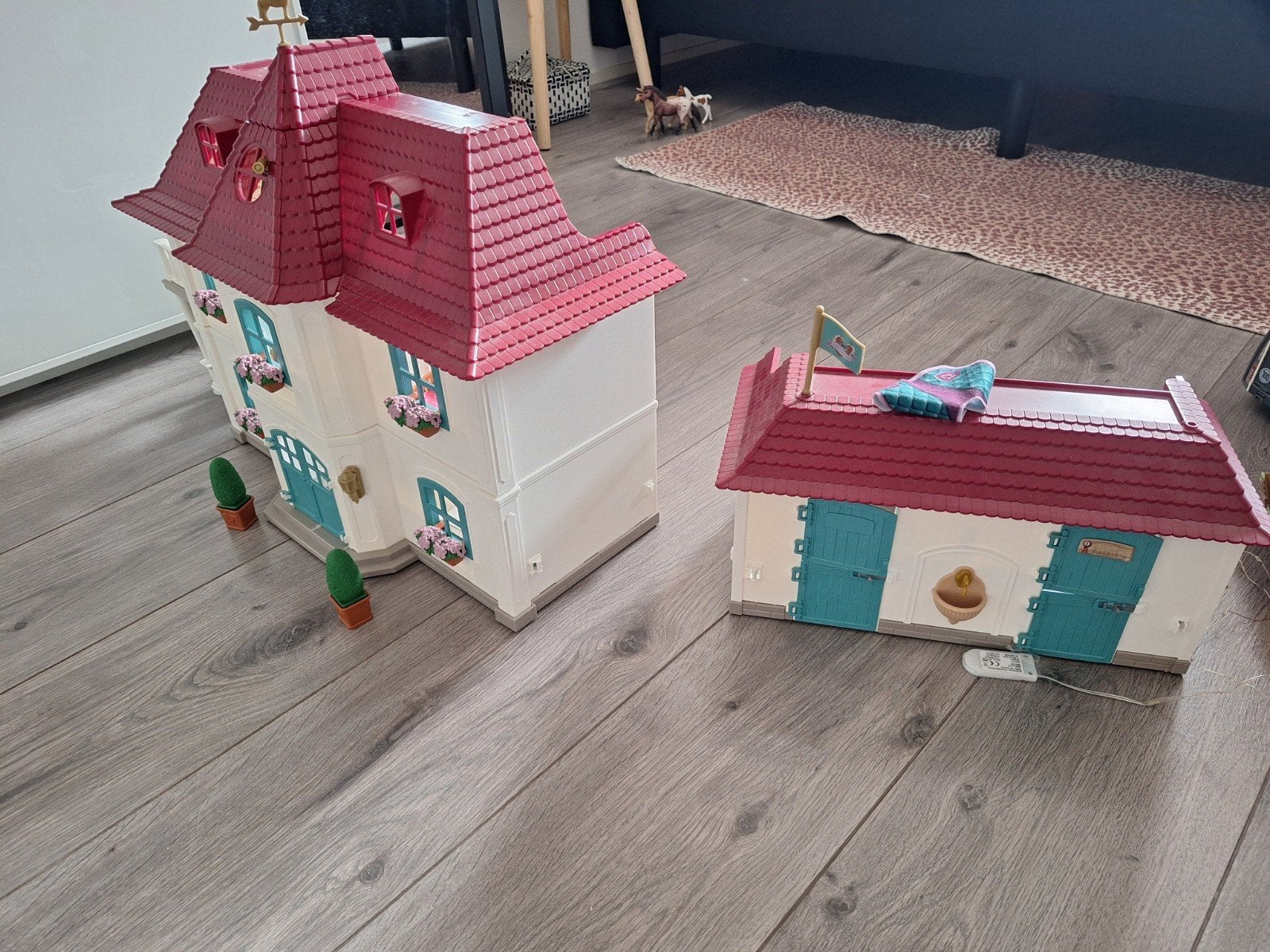 Schleich Paardenhuis met Stal en Accessoires, Kinderen en Baby's, Ophalen of Verzenden, Zo goed als nieuw, Poppenhuis