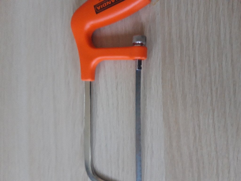 te koop: klein formaat  ijzerzaag, Ophalen, Zo goed als nieuw, Zaag, Skandia