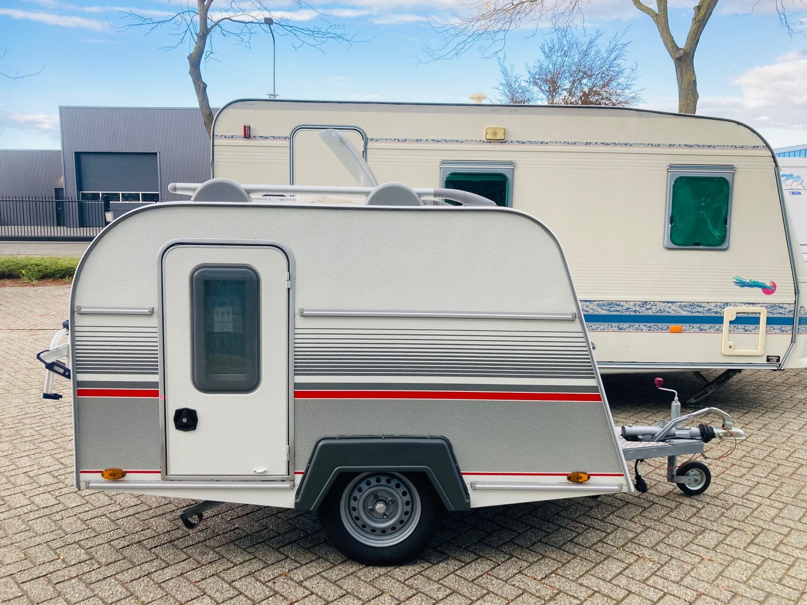 Splinternieuw , kinder caravan, of reclame object, zeer mooi, Overige typen, Tot en met 2, Tot 500 kg, Eigen
