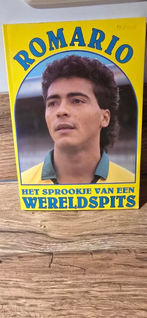Boek Romario - het Sprookje van een Wereldspits, Ophalen of Verzenden, Gelezen, Balsport