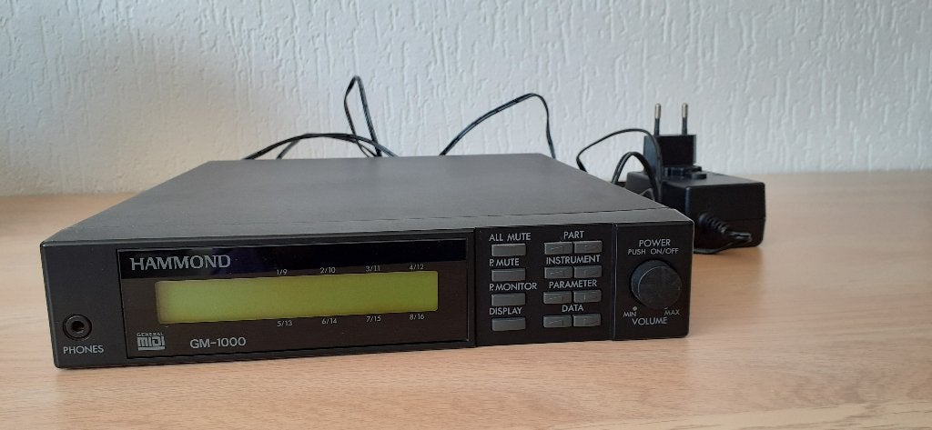Hammond Midi Sound Module GM- 1000, Muziek en Instrumenten, Soundmodules, Ophalen, Zo goed als nieuw