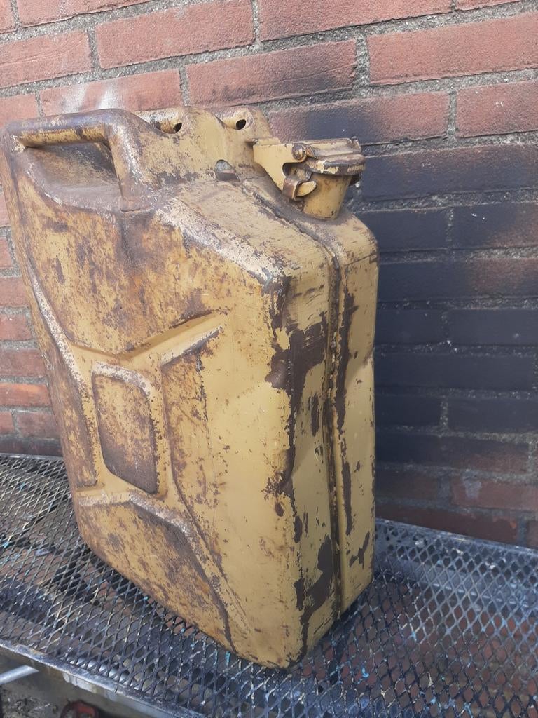 Tan kleur jerrycan  1943, Verzamelen, Ophalen of Verzenden, Nederland