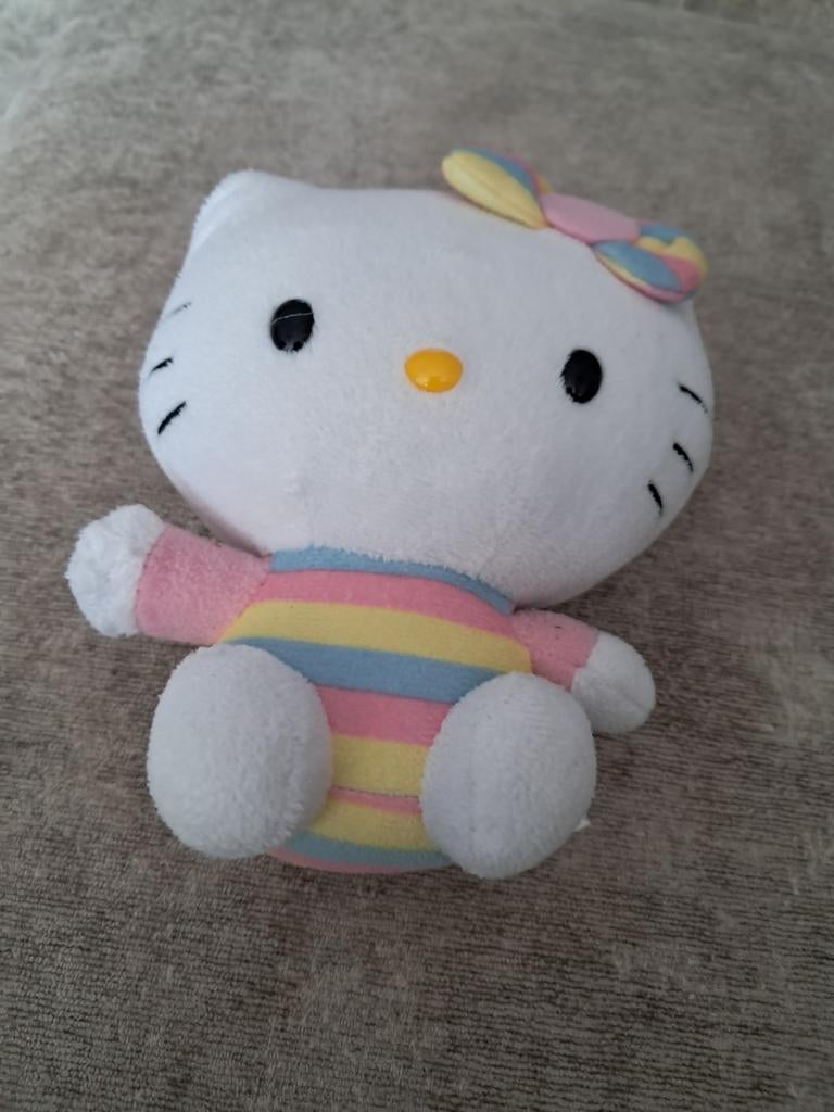 Knuffeltje Hello Kitty is zéér mooi splinternieuw, Ophalen of Verzenden, Nieuw