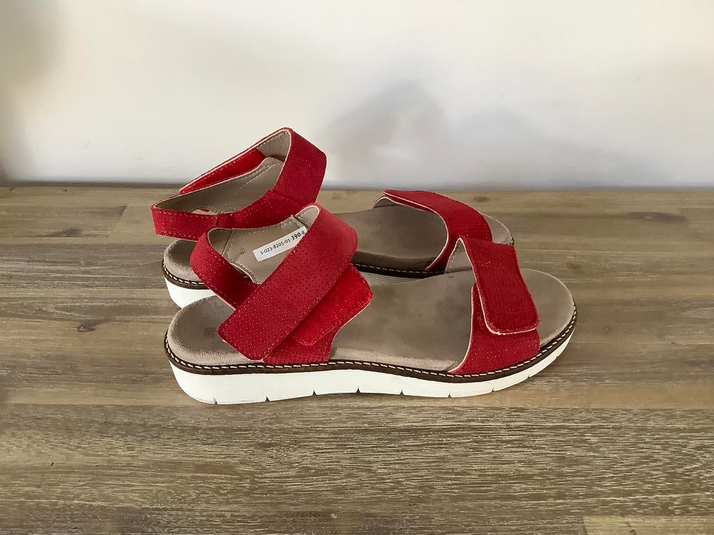 Hush Puppies sandalen maat 39, Kleding | Dames, Schoenen, Zo goed als nieuw, Rood, Sandalen of Muiltjes, Ophalen of Verzenden