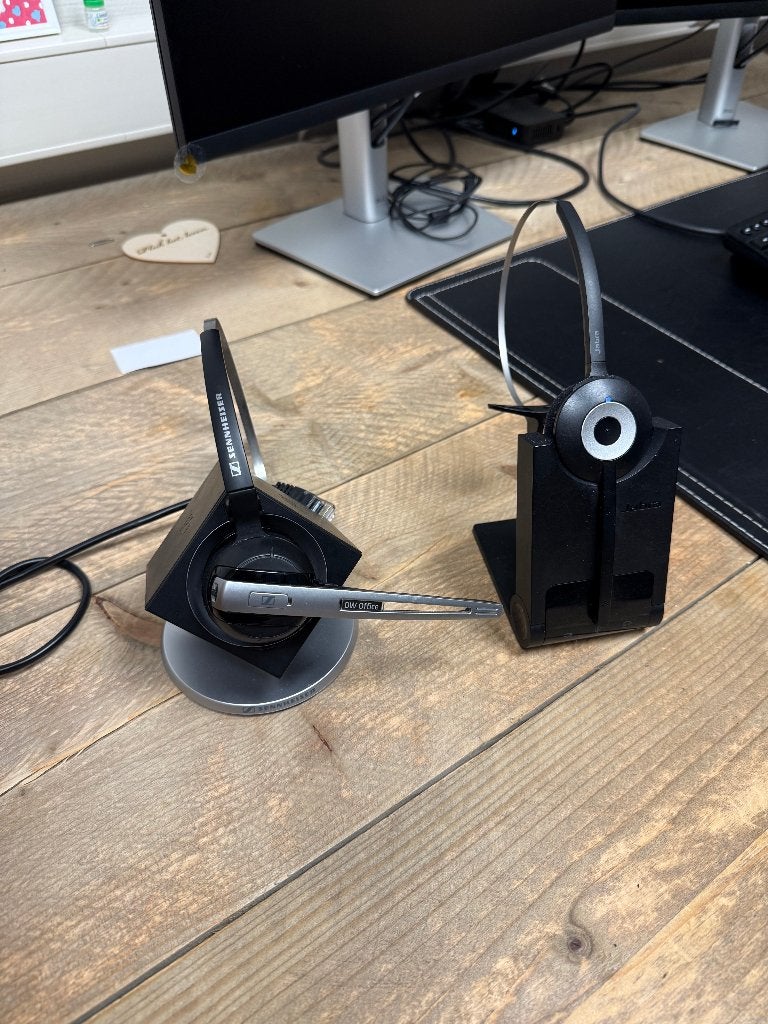 Vaste telefonie headsets Sennheiser DW BS ML - EU, Ophalen of Verzenden, Gebruikt, 4 handsets of meer