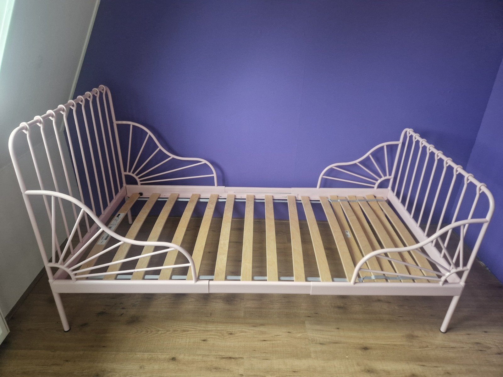 Roze kinderbed meegroei, 70 tot 85 cm, Zo goed als nieuw, 180 cm of meer, Ophalen