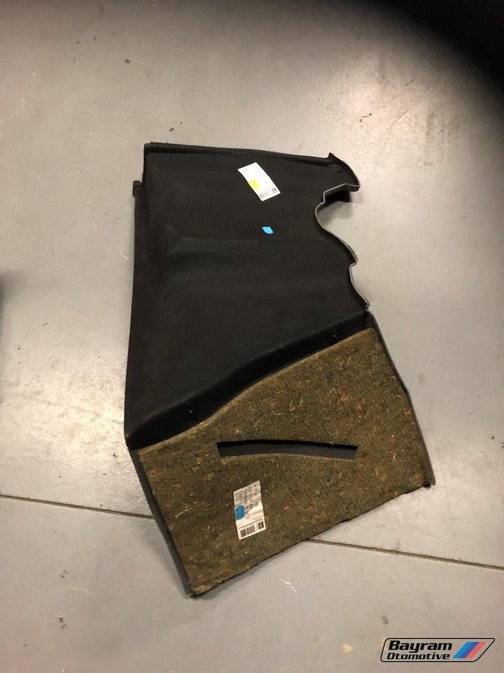Foto 7 van Bmw E39 sedan kofferbakbekleding delen links rechts 5-serie