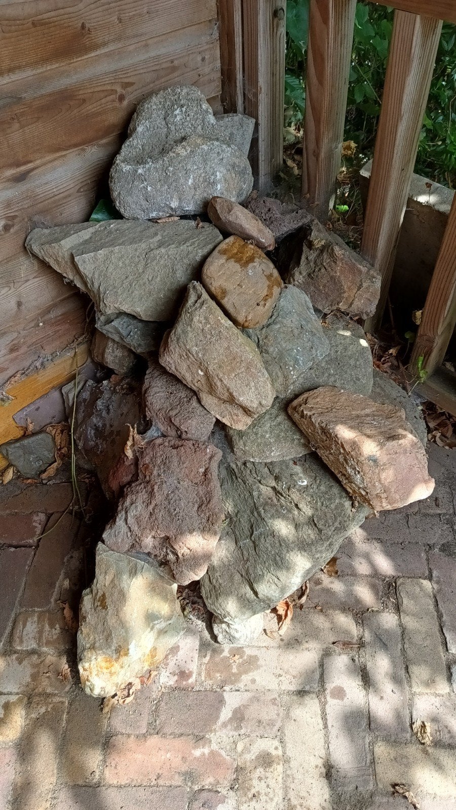 Natuurstenen en rotsen voor waterpartij of rotstuin, Ophalen