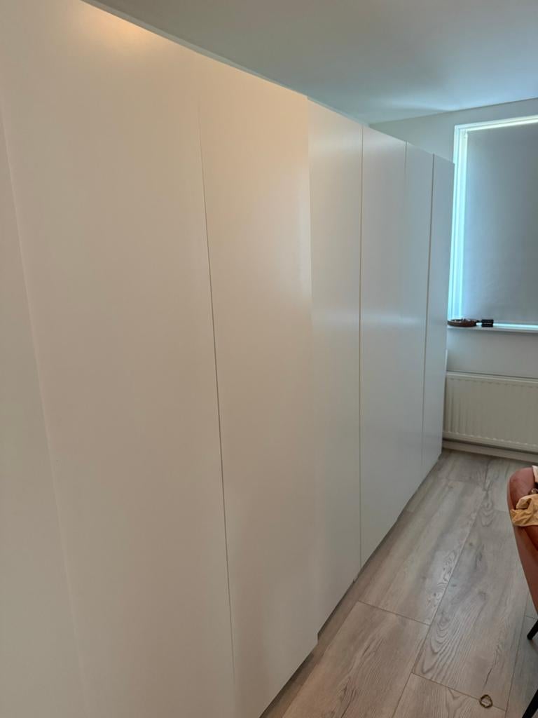 Grote witte kledingkasten met veel opbergruimte, Ophalen, Overige materialen, Gebruikt, 200 cm of meer