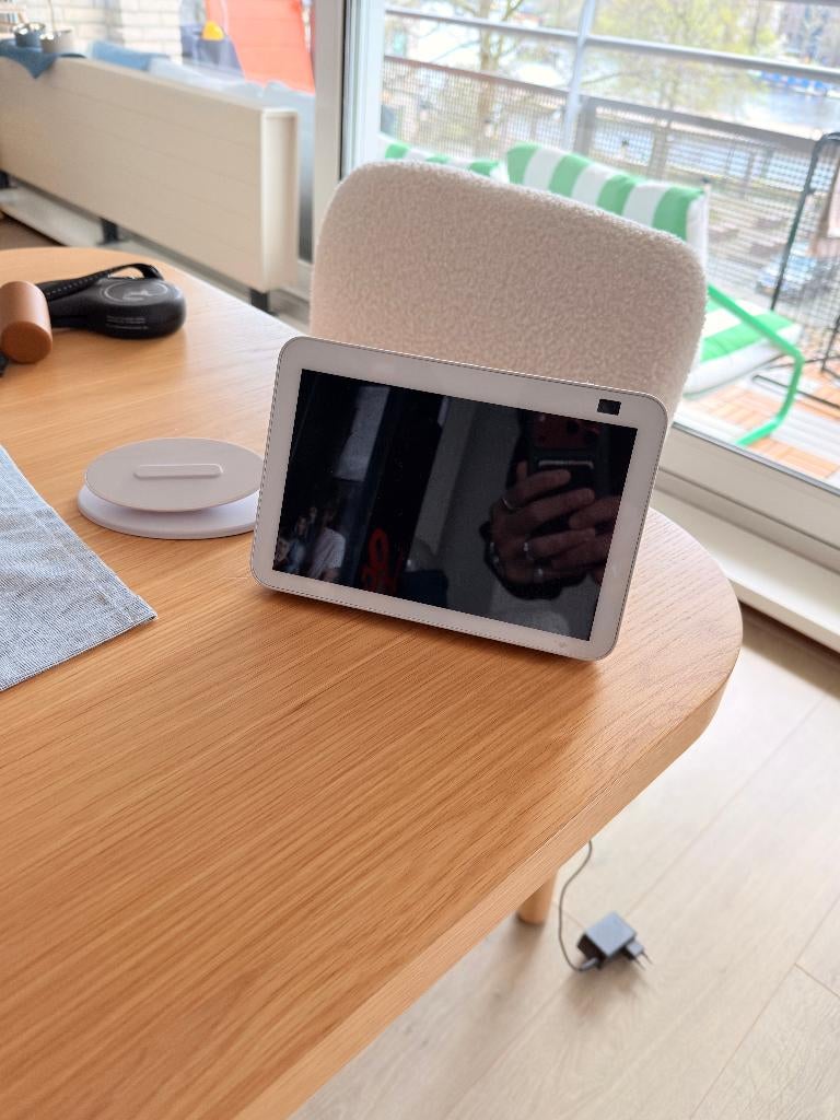 Alexa Echo Show 8 (2nd Gen - White) with Stand, Ophalen of Verzenden, Zo goed als nieuw