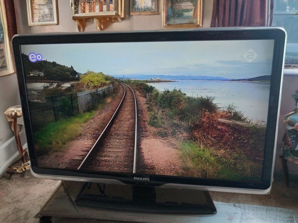 Philips 32PFL8404H/12 LCD TV - 81 cm (32 inch), Ophalen, Philips, Gebruikt, 50 Hz