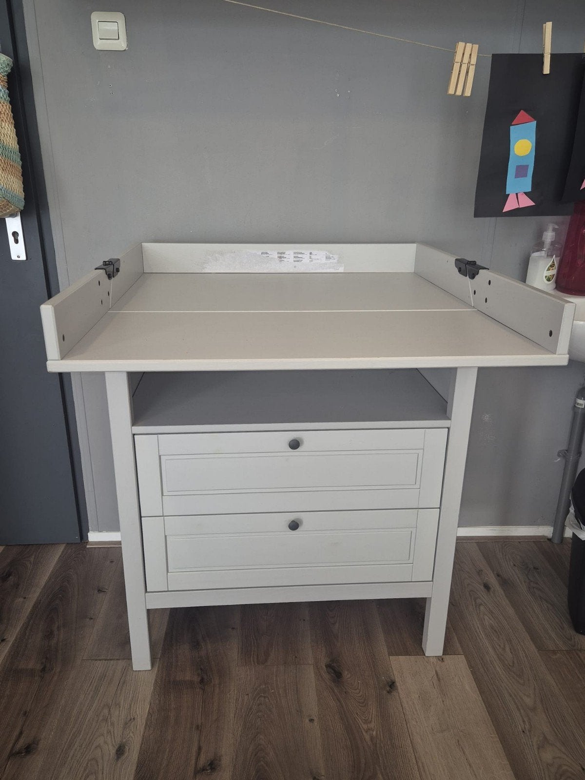 Sundvik commode met trapje, Ophalen, Gebruikt, 50 tot 70 cm, 100 cm of meer