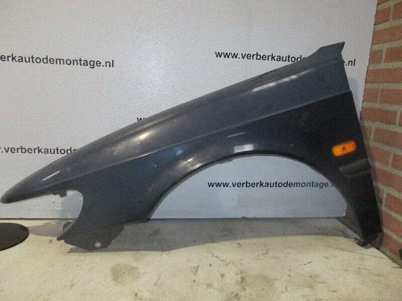 SPATBORD LINKS VOOR Saab 900 II (01-1993/02-1998), Saab-de-info@saabgroup.com, Gebruikt, Ophalen of Verzenden, Spatbord
