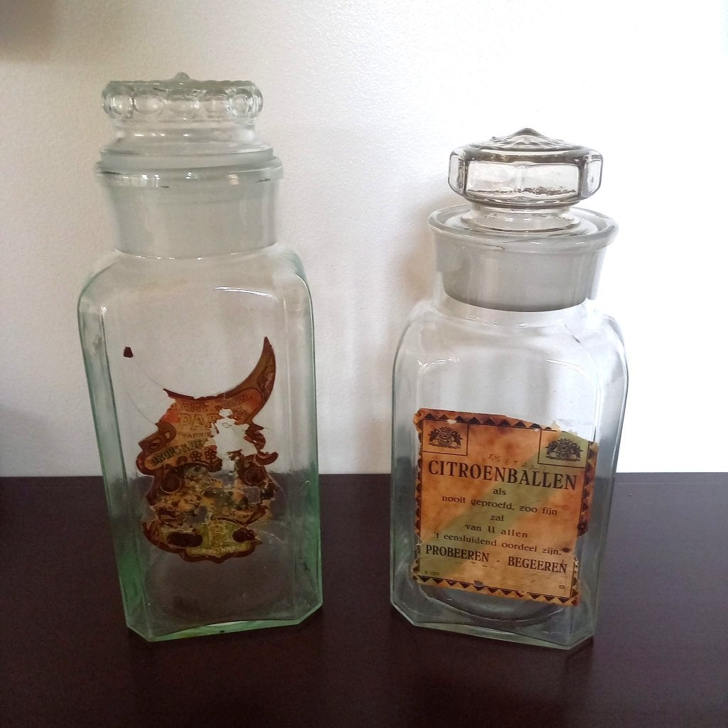 Snoeppotten van glas, Ophalen
