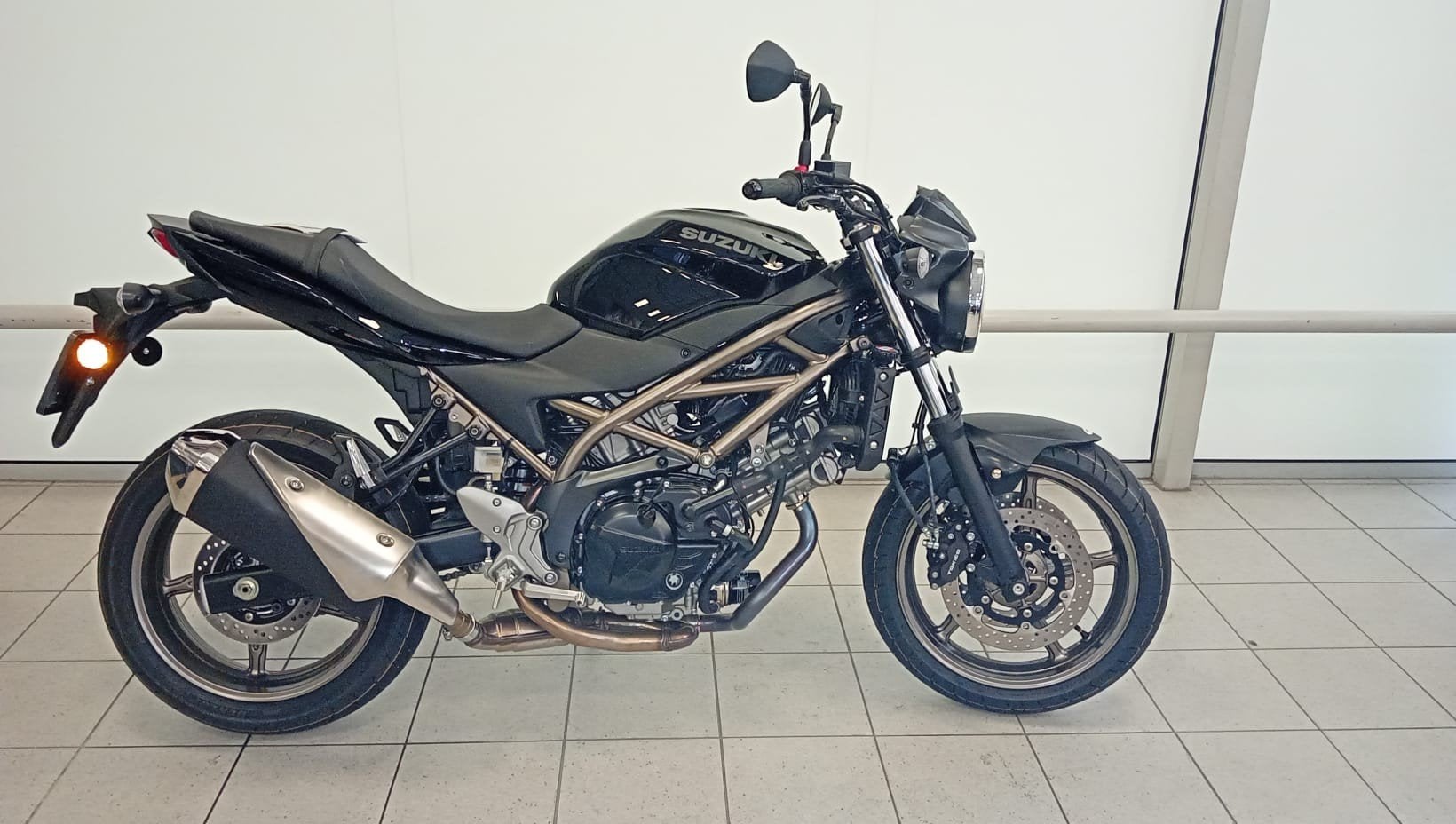 Suzuki SV 650 ABS (bj 2024), Motoren, Motoren | Suzuki, Lange Dreef 12
4131 NH  VIANEN, NL, Bedrijf, Nimag Suzuki B.V., Contact@louwmangroup.nl
