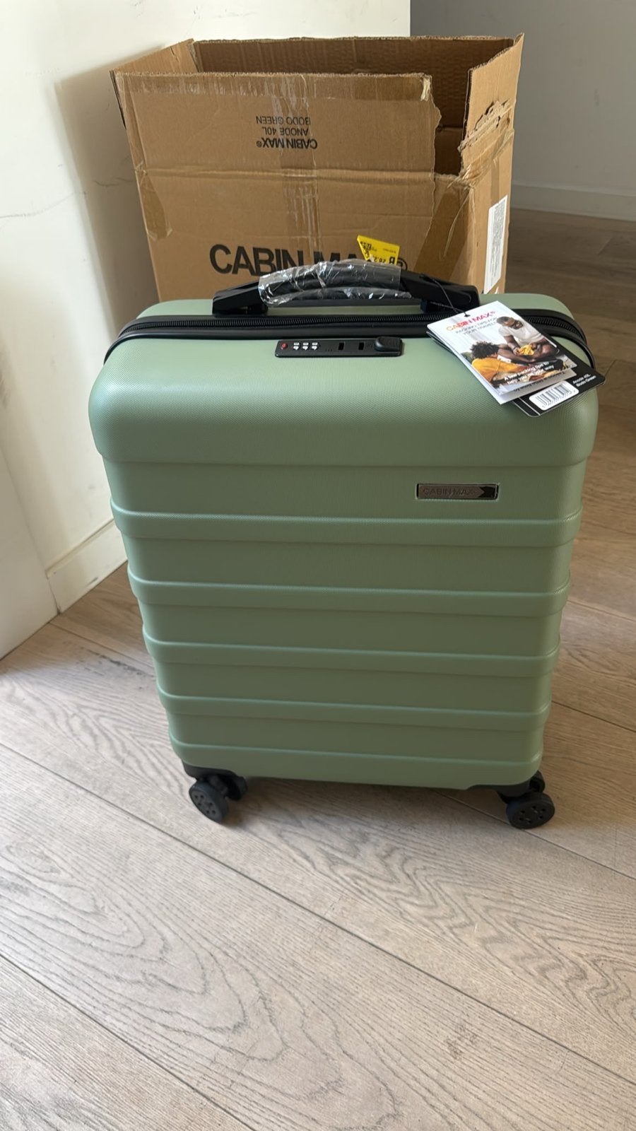 Nieuwe Cabin Max handbagage koffer 55x40x20 cm, 40 tot 60 cm, 20 tot 30 cm, Nieuw, Ophalen of Verzenden