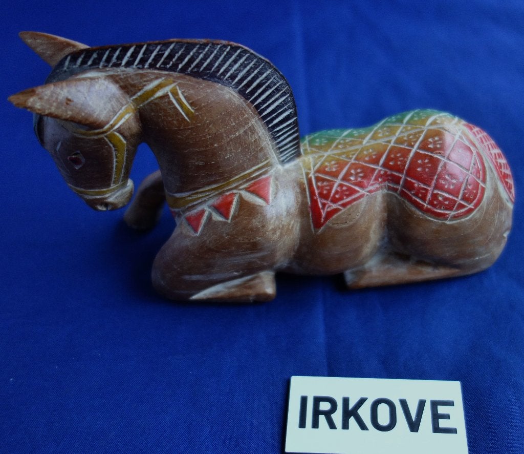 LIGGEND PAARD * Thailand? *, Handgemaakt, Minder dan 20 cm, Verzenden, Zoogdier