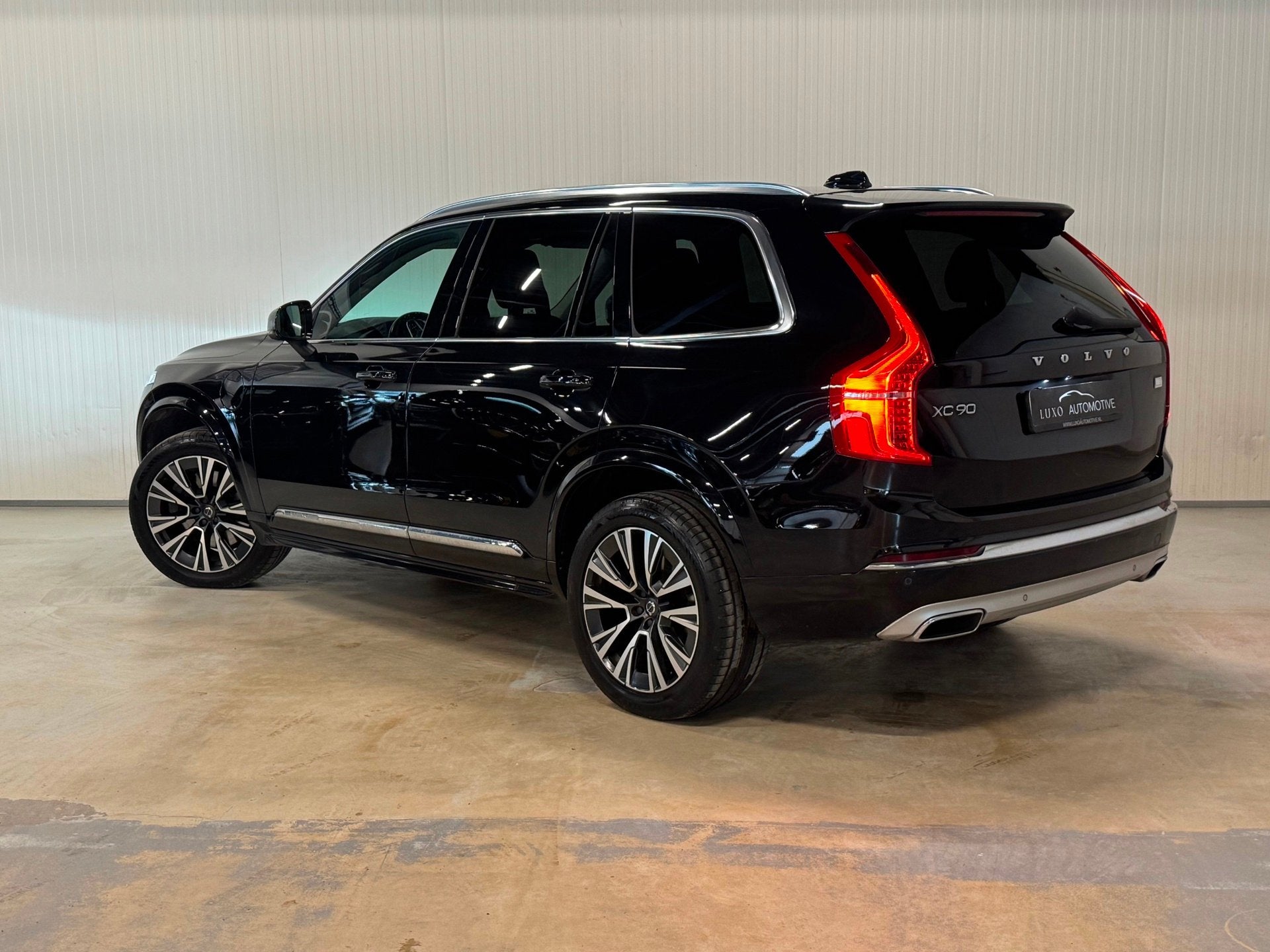 Volvo XC90 2.0 T8 Recharge AWD R-Design 7 Pers. | PANO | 360, Dealer onderhouden, Gebruikt, Euro 6, 4 cilinders