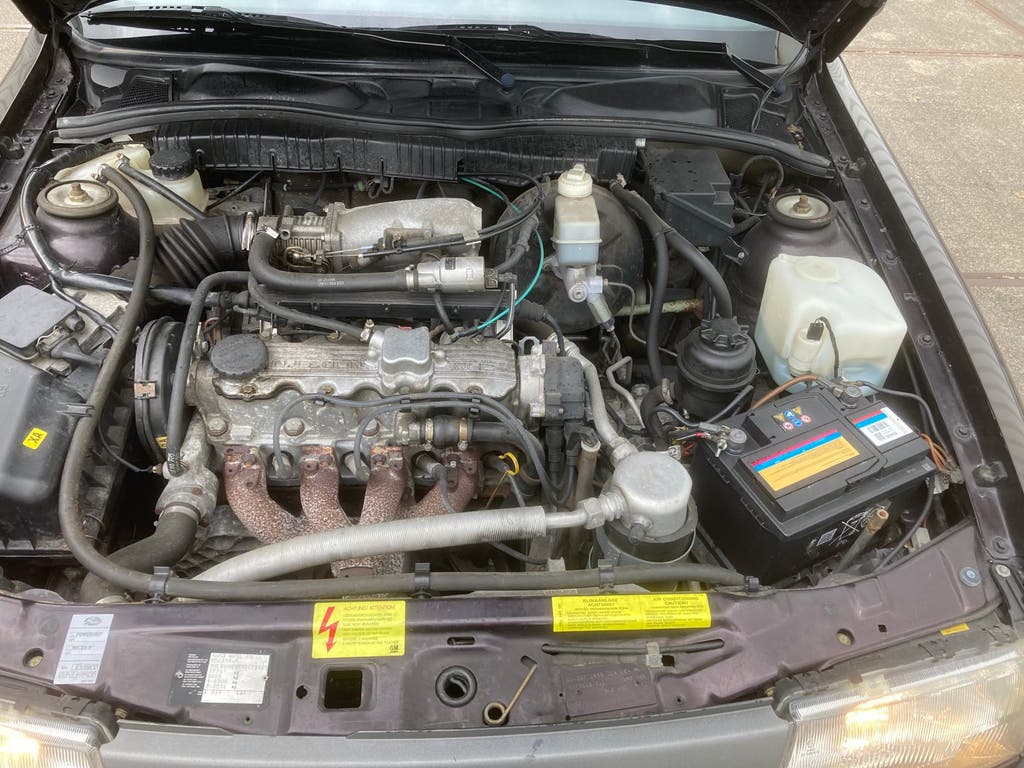 Opel Vectra 2.0 I AUT U9 1992 Aubergine, foto 9