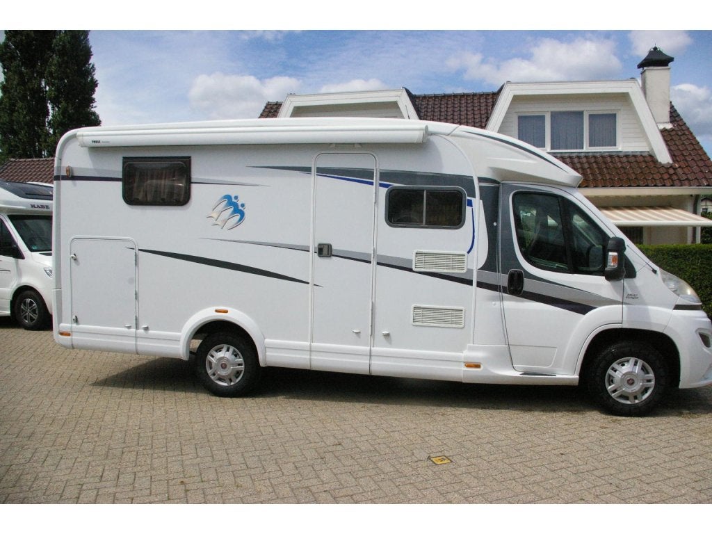 Caravans And Camping Knaus
