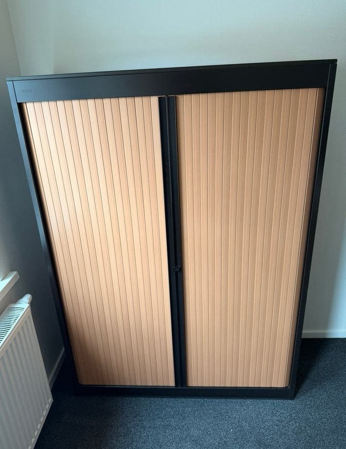 Archiefkast met roldeuren - Bruin/Zwart, Ophalen, Gebruikt, 100 tot 150 cm, Meerdere deuren