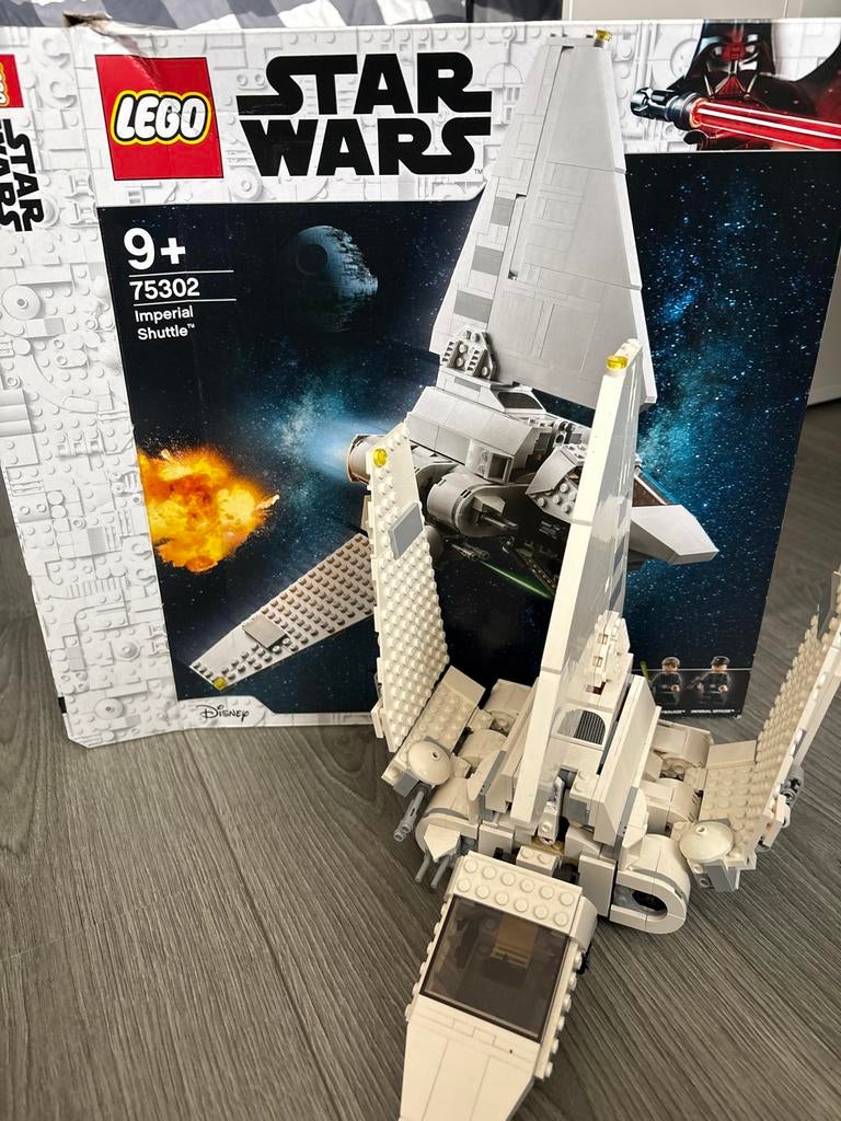LEGO Star Wars Imperial Shuttle 75302, Ophalen of Verzenden, Zo goed als nieuw, Actiefiguurtje
