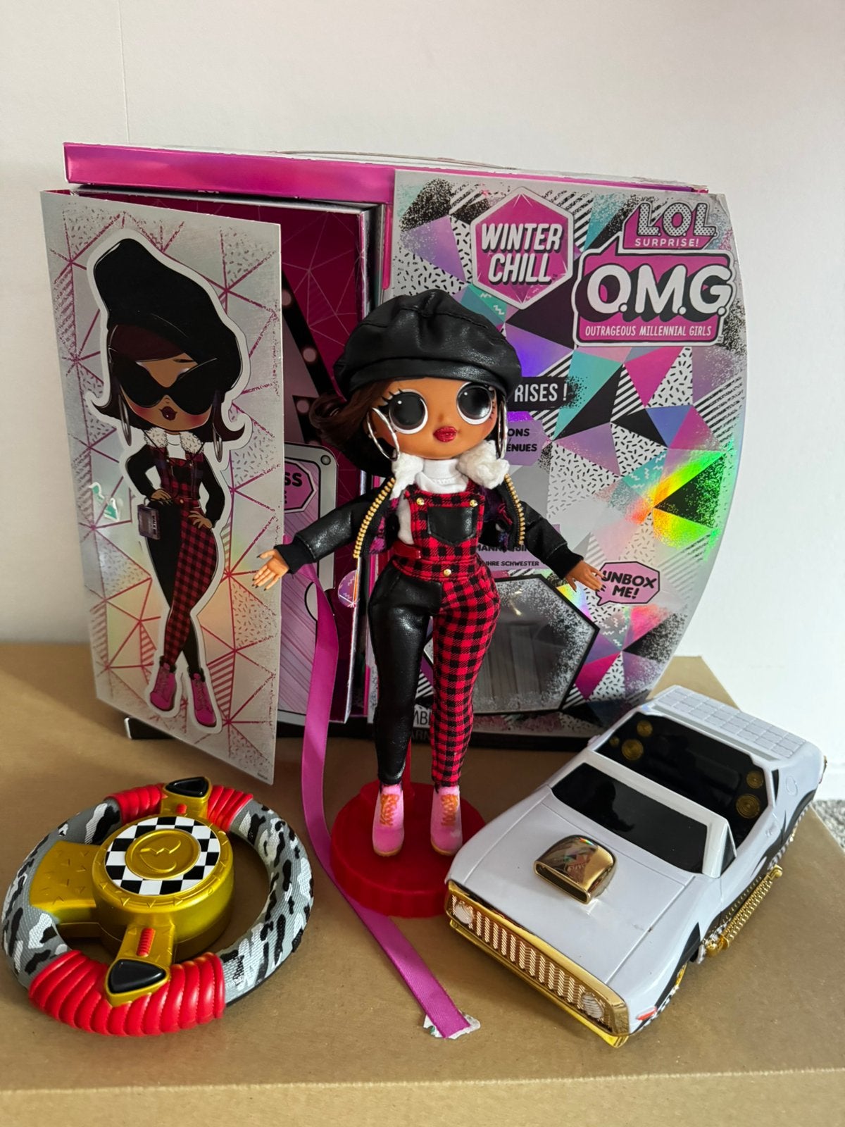 LOL OMG Winter Chill Doll + accessoires, Verzamelen, Ophalen of Verzenden, Zo goed als nieuw, Pop