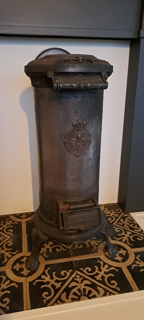 oude franse potkachel (sier), Ophalen, Gebruikt, Houtkachel, Vrijstaand