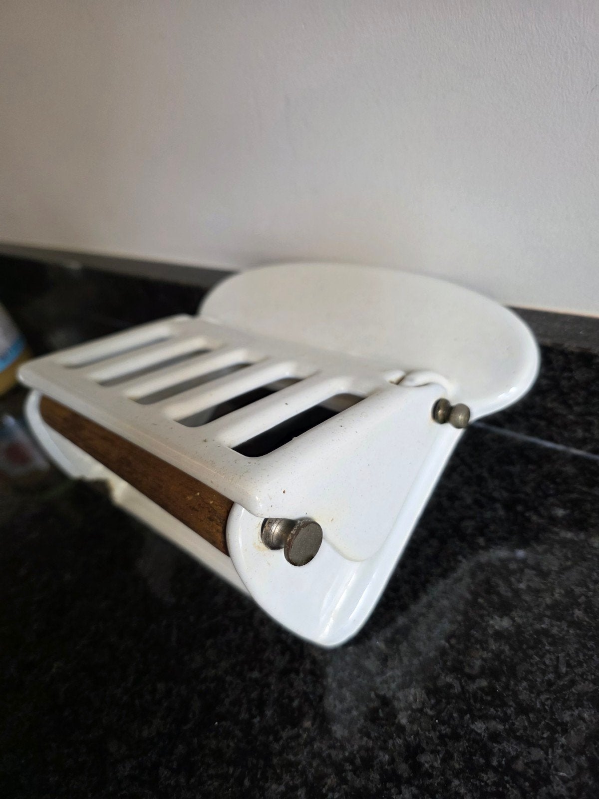 Prachtige Originele Art Deco Toiletrolhouder,Wit Emaille, Ophalen of Verzenden