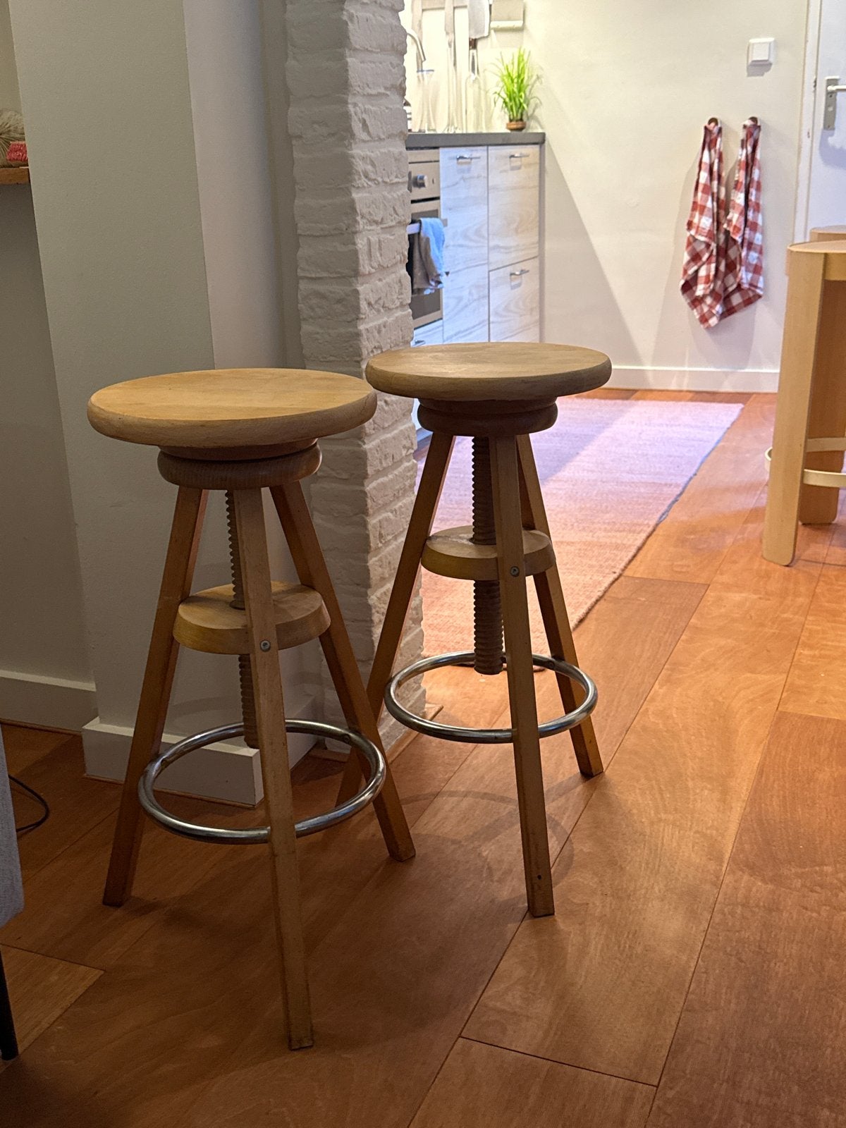 2 Vintage IKEA Barkrukken - Verstelbaar (66-79cm), Huis en Inrichting, Barkrukken, Ophalen, Gebruikt, In hoogte verstelbaar, 60 tot 90 cm