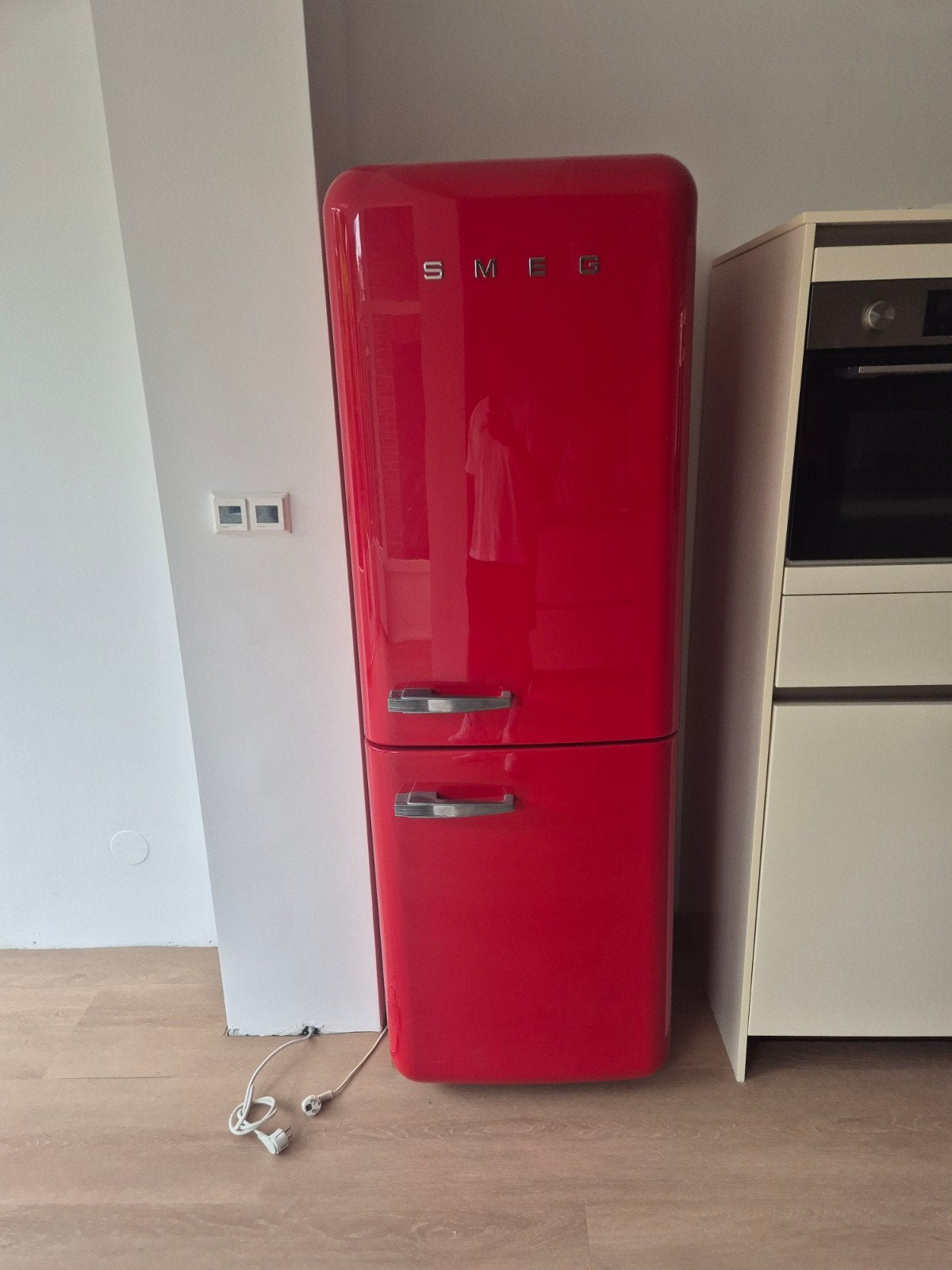 Smeg Koelkast met Vriezer - Rood Retro Design, Witgoed en Apparatuur, Koelkasten en IJskasten, Gebruikt, Met aparte vriezer, 200 liter of meer