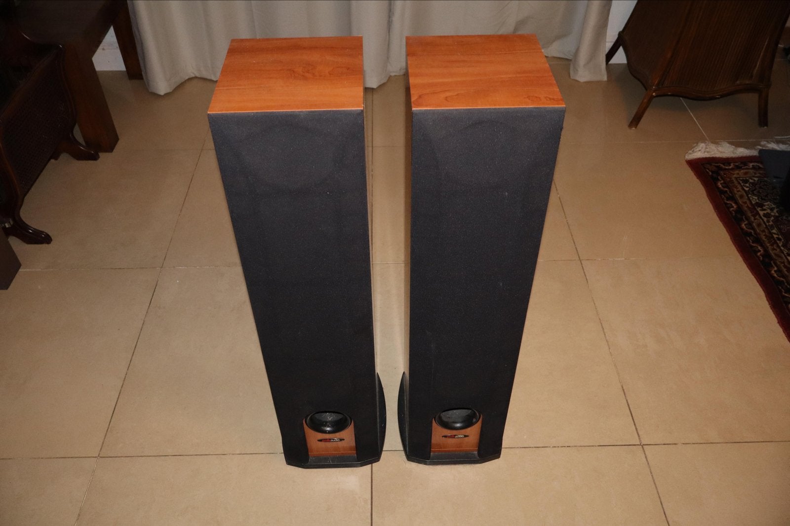 Polk Audio R30 vloerspeakers (set) - kersenhout