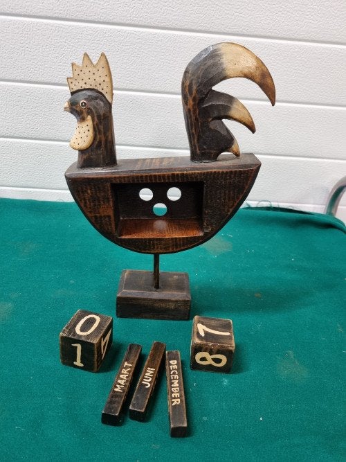 -	Kip kalender van hout brocant, Ophalen of Verzenden, 'T Olde Gre-j, Info@toldegrej.nl, Endepoelstraat 20f Didam