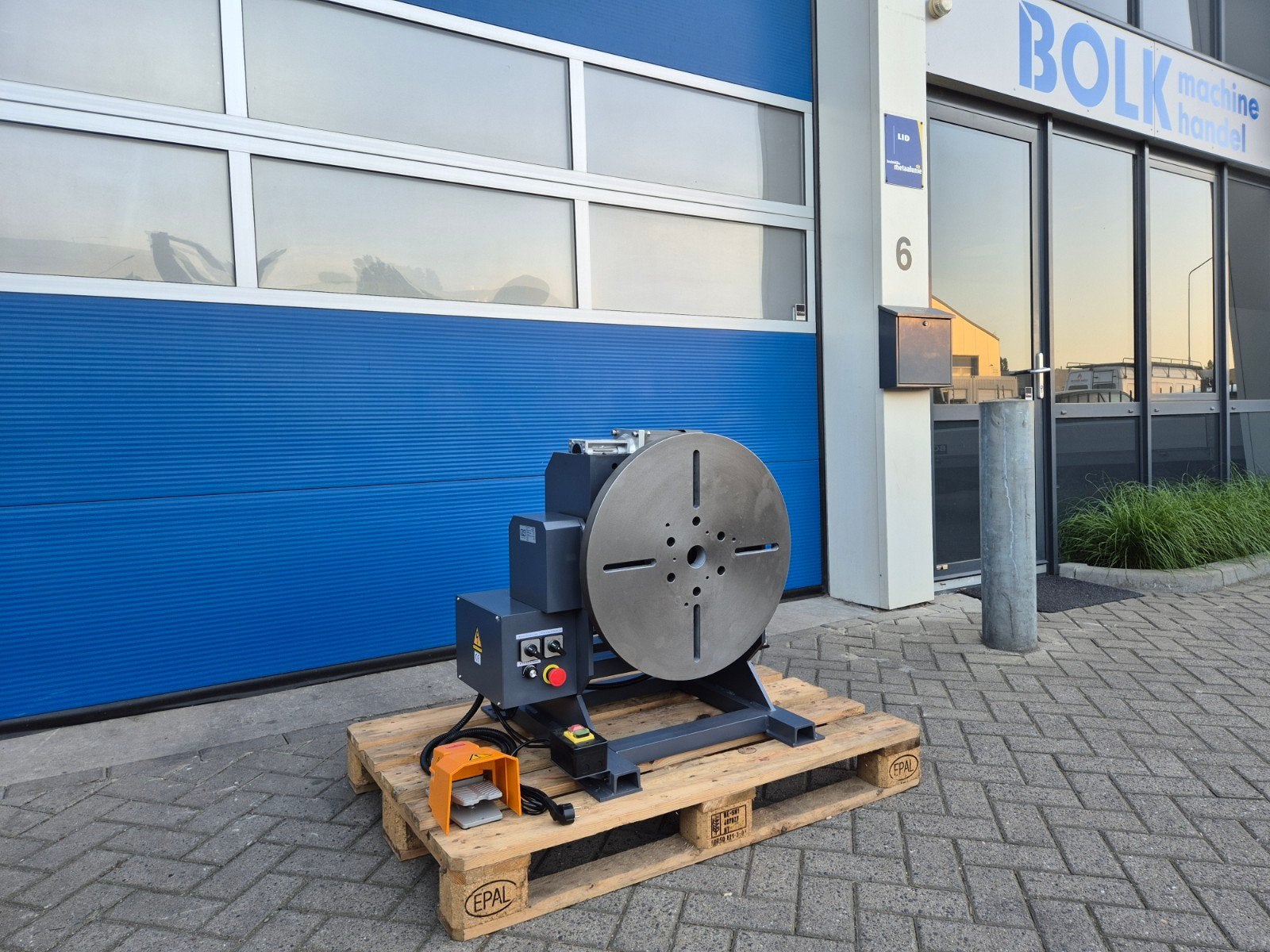 Lasmanipulator Capaciteit Max. 500kg Voetbediend 220V NIEUW!