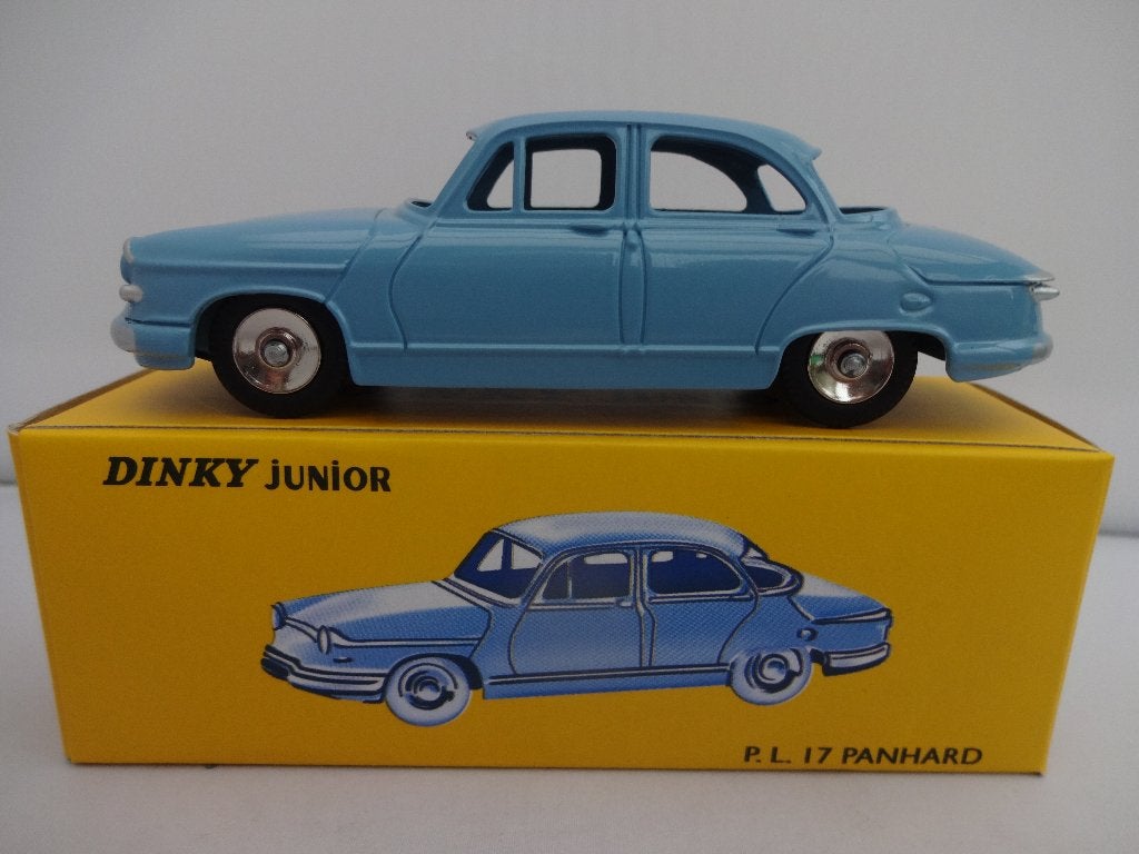 Panhard P.L. 17 licht blauw nr: 102 van Dinky Junior 1:43, Hobby en Vrije tijd, Ophalen of Verzenden, Nieuw, Auto, Dinky Toys