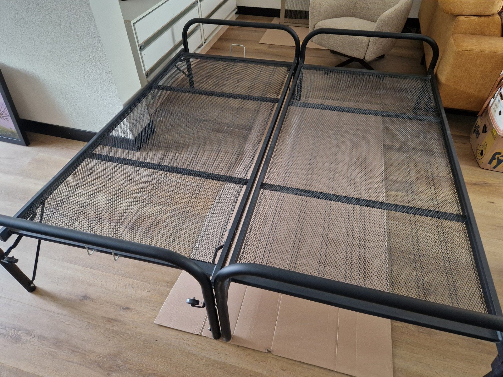 Spiraal logeerbed / onderschuifbed 2x 90x200cm, Huis en Inrichting, Slaapkamer | Bedden, Ophalen, Modern en functioneel, 90 cm