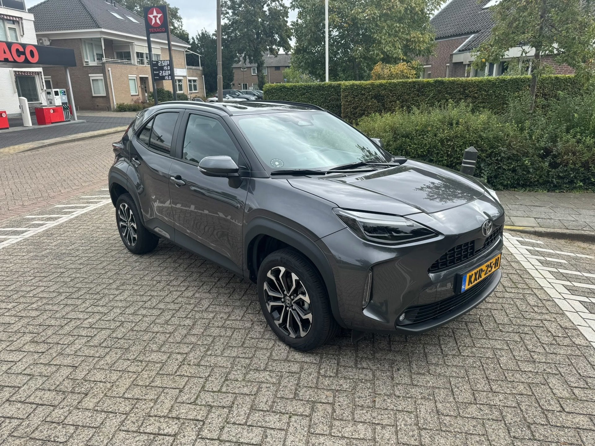 Toyota Yaris Cross 1.5 Hybrid 115 Business, Auto's, Gebruikt, 1165 kg, 1490 cc, Bedrijf