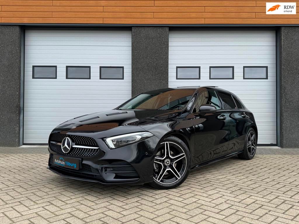Mercedes-Benz A-klasse 200 AMG Pano Night Sfeer Camera 360', Automaat, Gebruikt, 4 cilinders, Bedrijf