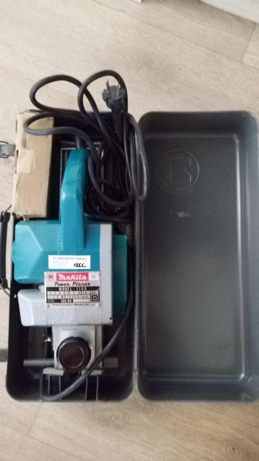 Makita schaafmachine, Ophalen