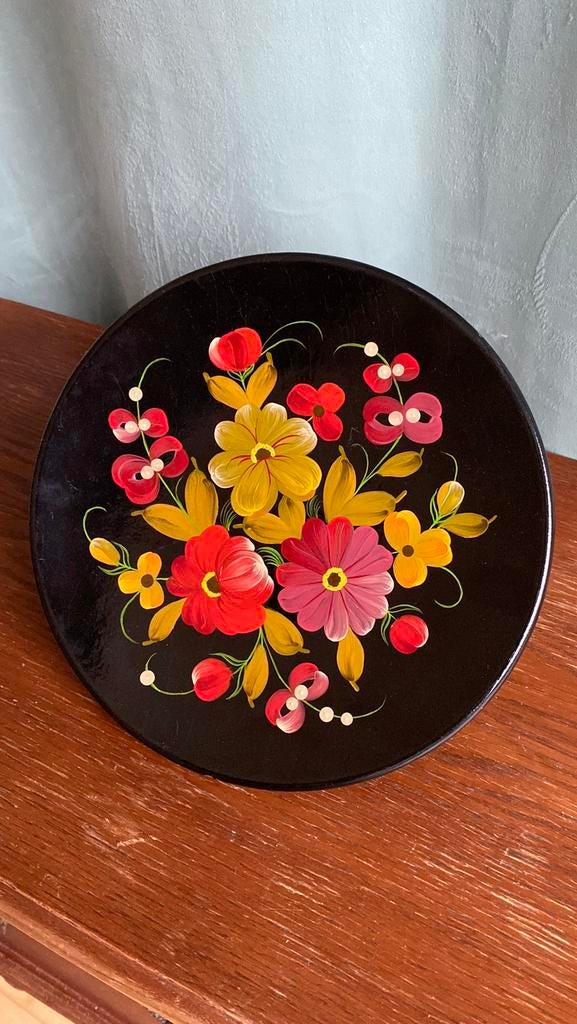 Bordje vintage antiek retro bloemen wand zwart deco boho, Ophalen of Verzenden, Zo goed als nieuw, Overige stijlen, Bord(en)