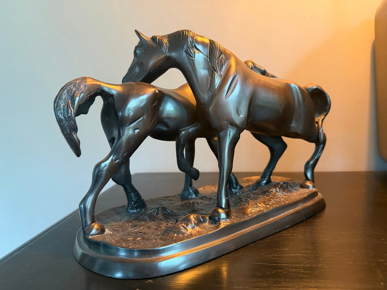 Beeld met twee paarden messing/brons - Realistische stijl, Ophalen of Verzenden, Zo goed als nieuw, Dier