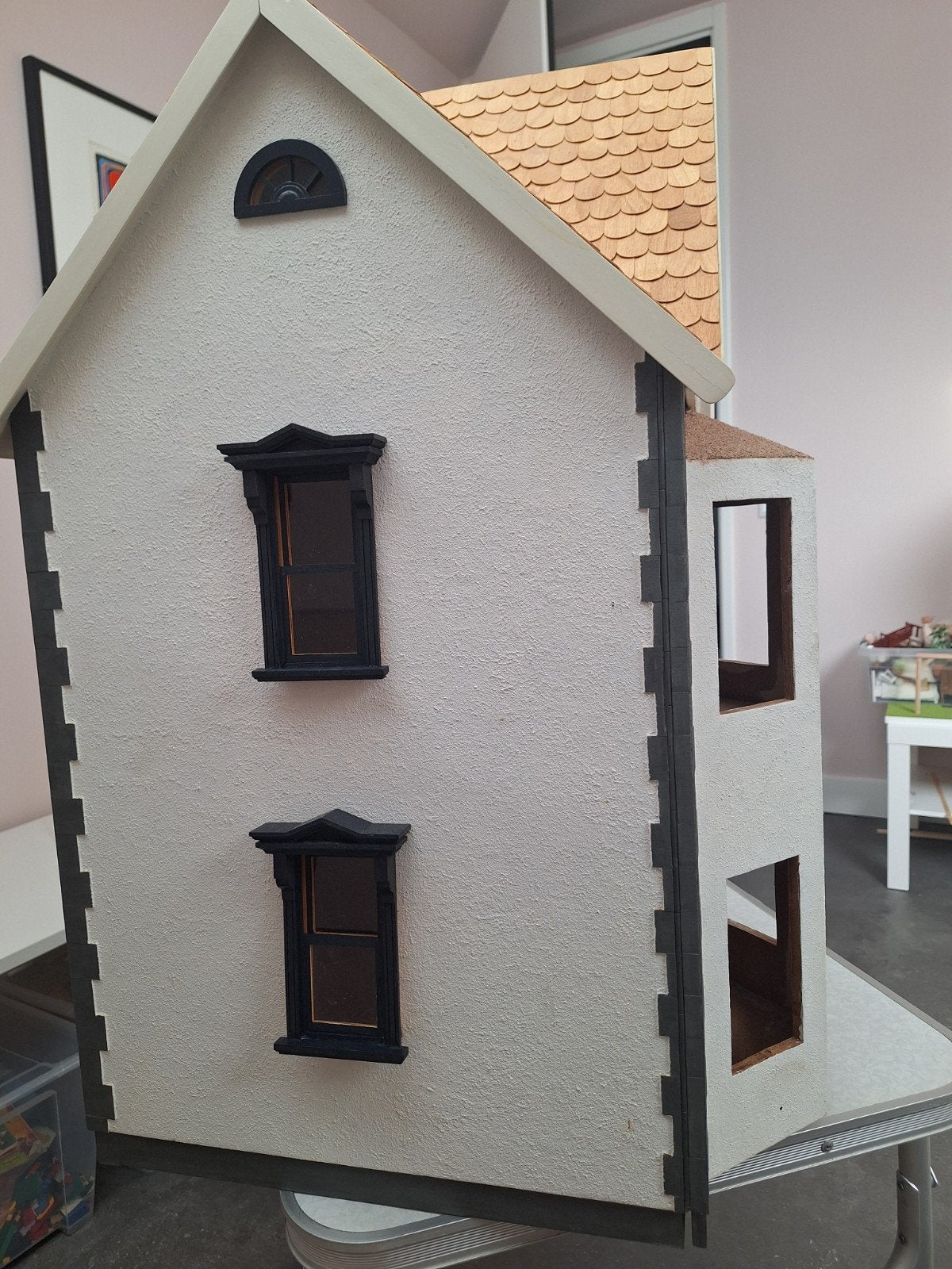 gedetailleerd miniatuur huis. Engelse cottage, Verzamelen, Ophalen, Zo goed als nieuw, Poppenhuis