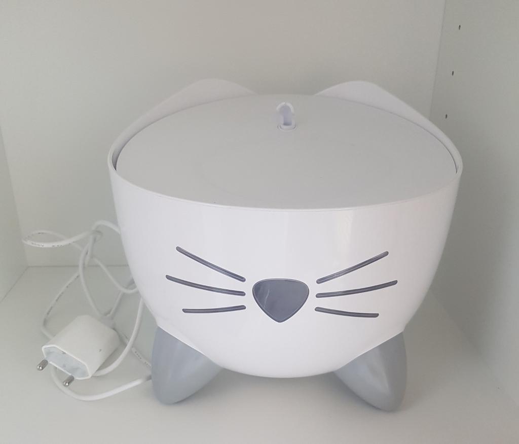 Cat It PIXI Drinkfontein Wit 2,5L + Adapter | Kattenfontein, Ophalen of Verzenden, Automatisch, Zo goed als nieuw