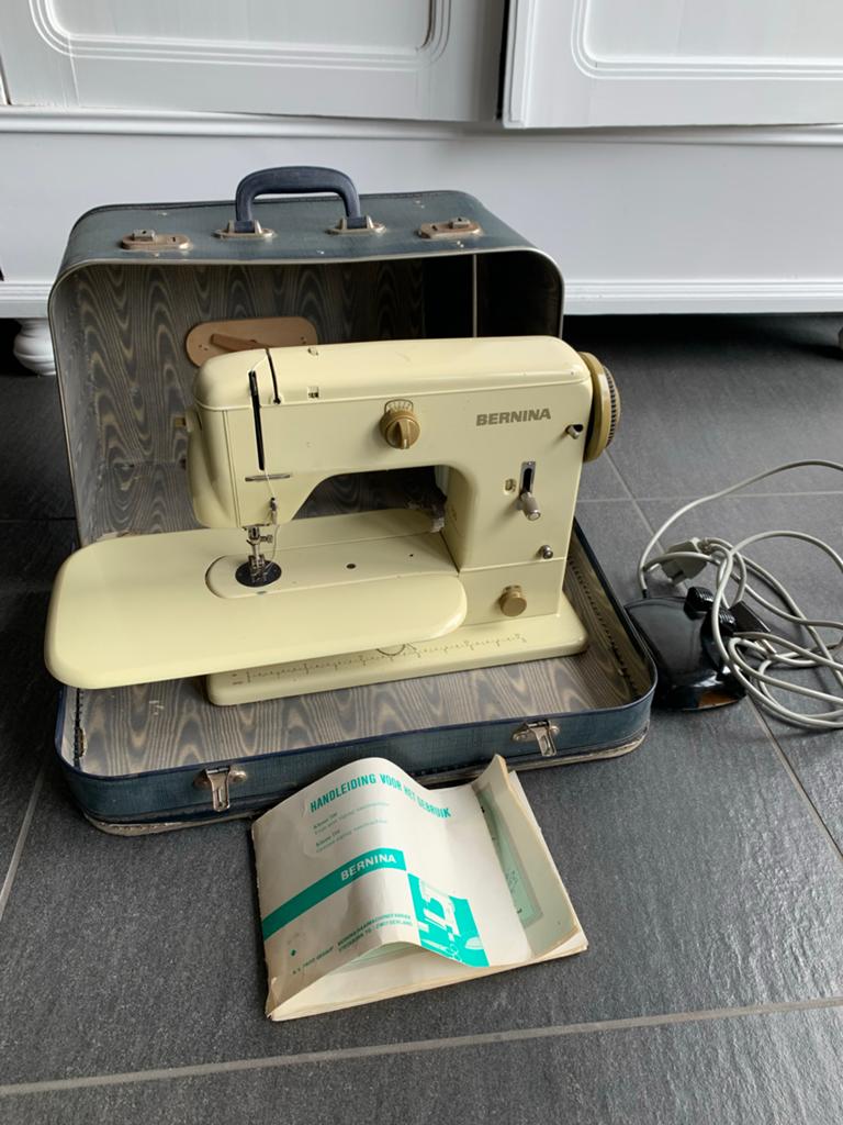Bernina Naaimachine Klasse 700/710 met Koffer, Hobby en Vrije tijd, Naaimachines en Toebehoren, Ophalen, Gebruikt, Naaimachine