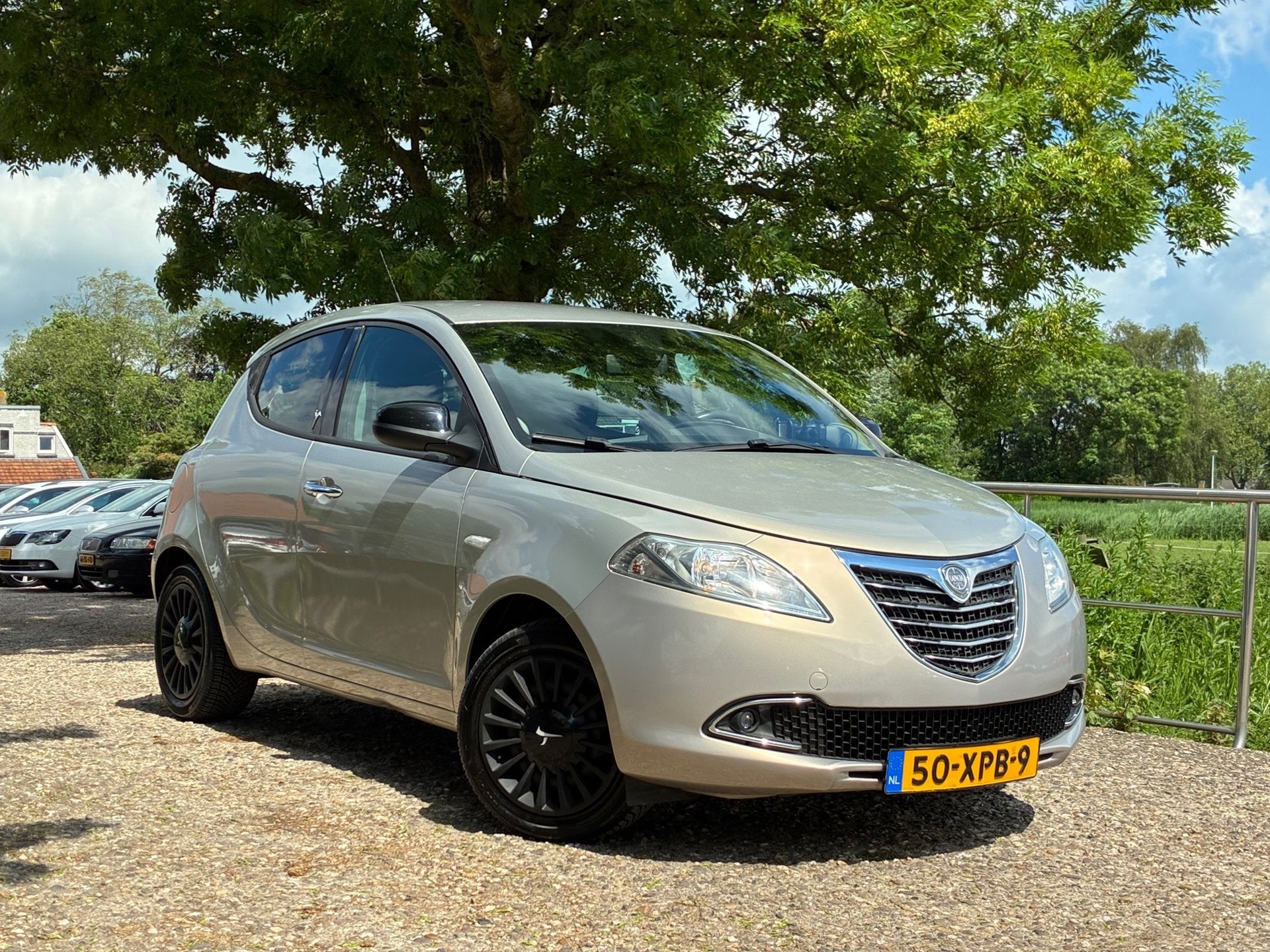 Lancia Ypsilon 0.9 TwinAir Platinum | Airco + Navi nu € 4., Voorwielaandrijving, Euro 5, 86 pk, Gebruikt