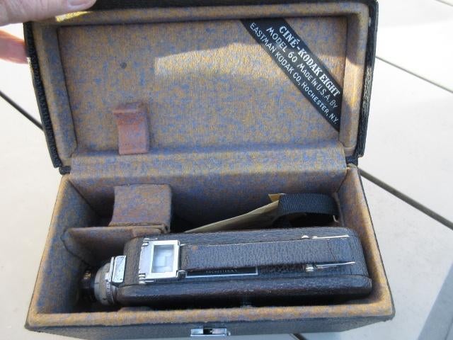 Cine-Kodak Filmcamera , voor-oorlogs met driepoot !!!!, Ophalen of Verzenden, Overige gebieden
